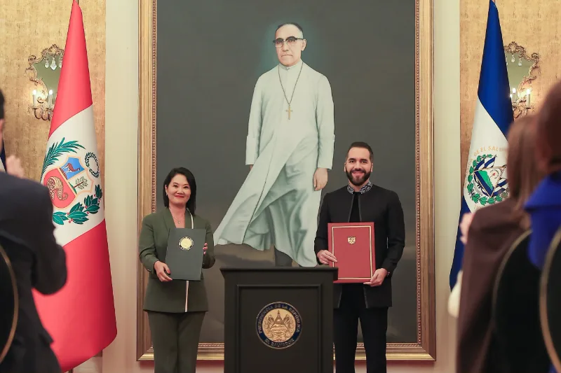 Encuentro presidencial. Keiko Fujimori se reunió con Nayib Bukele en San Salvador para conocer las estrategias salvadoreñas contra la criminalidad.
