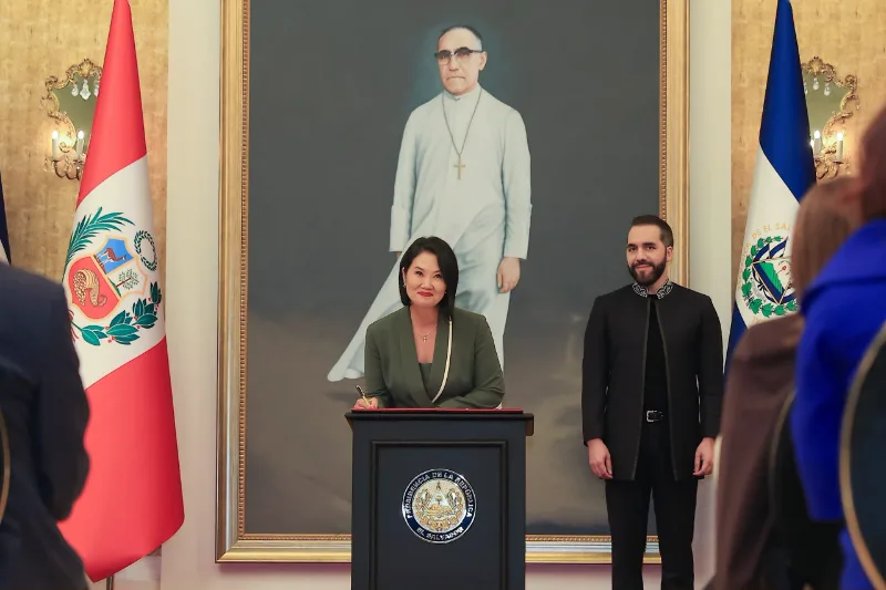 Keiko Fujimori anuncia dos nuevos penales tras reunirse con Nayib Bukele. (foto presidencia del perú)